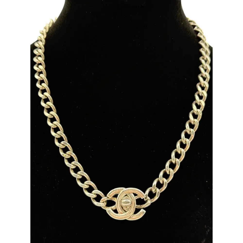 CHANEL Vintage 1996 Silver-Tone CC Turn Lock Chain Necklace